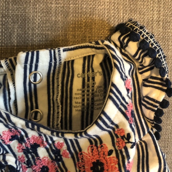 Carters NB onesies lot - Picture 4 of 8